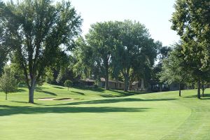 Minnehaha 11th Approach